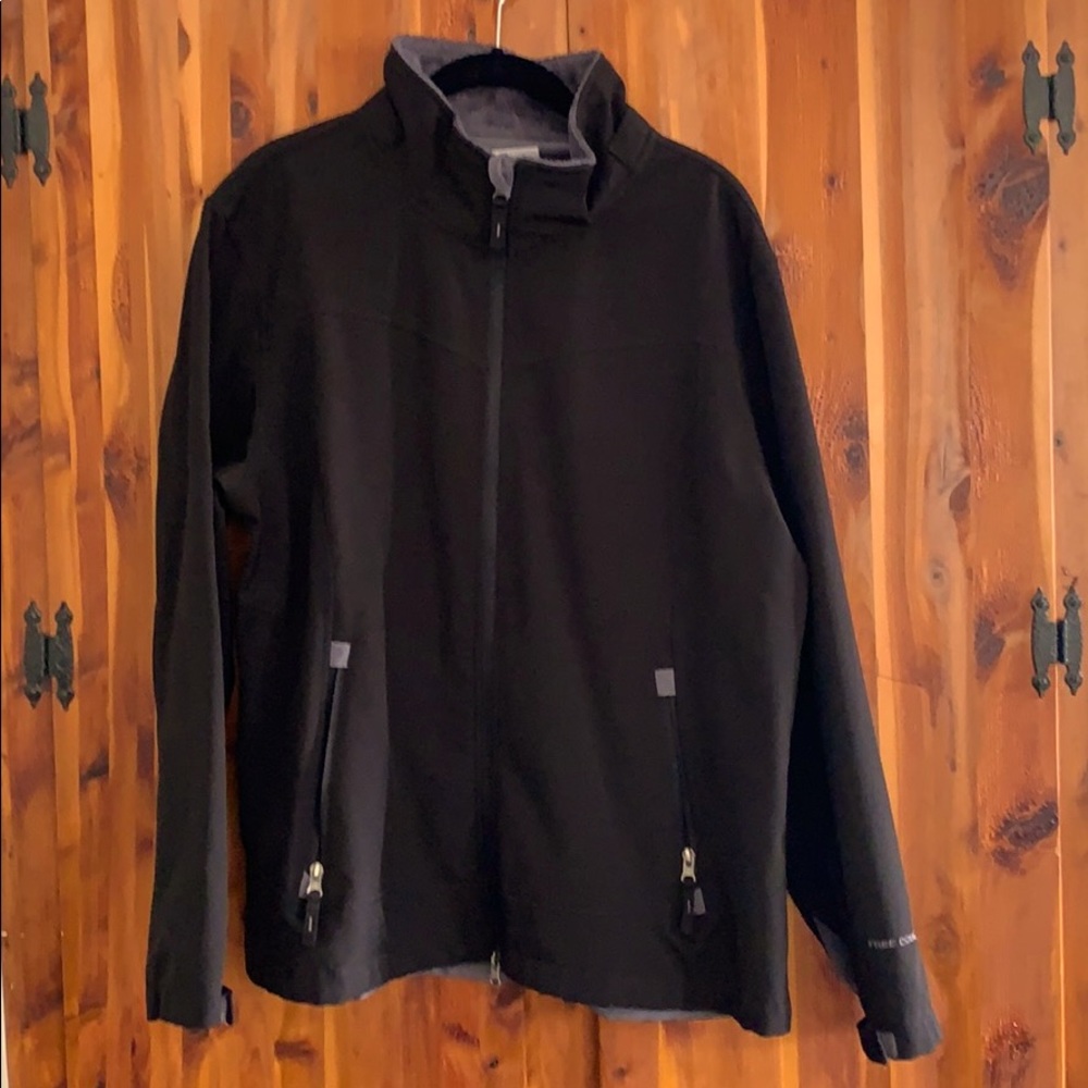 Free country soft shell jacket